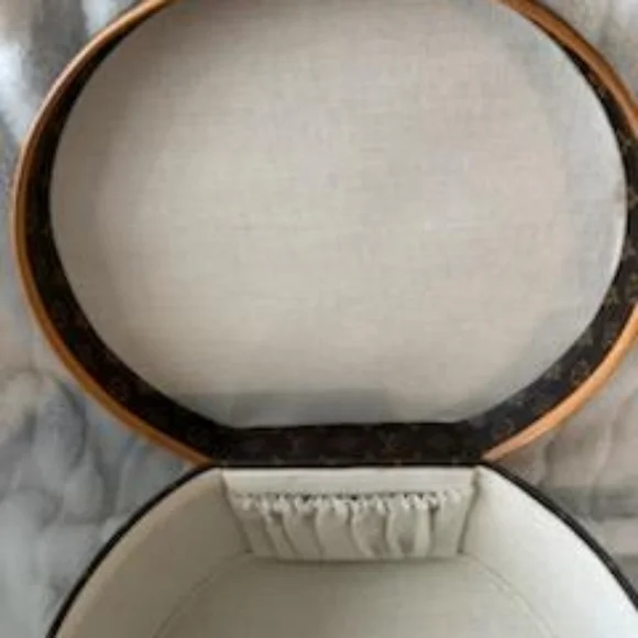 🖤Authentic Louis Vuitton Boite a chapeaux 40 Hat Box Made Is France AS0025 - Picture 7 of 16